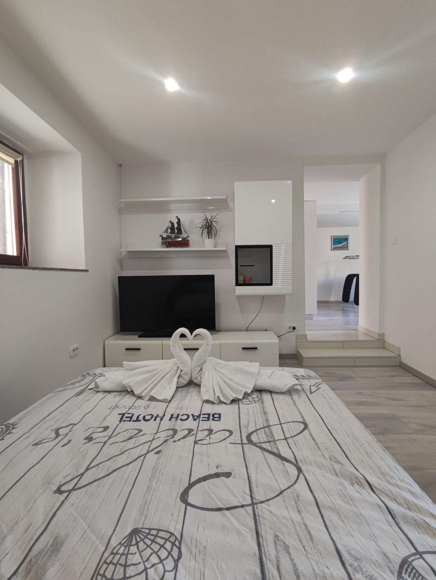 Sea Storm Apartments Izola Exterior foto